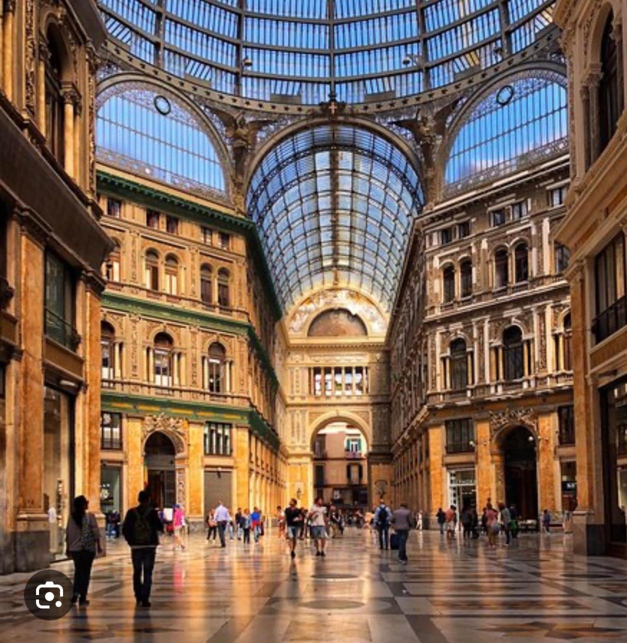 Appartamento La Casa Di Sarah Aspetta Voi Napoli Esterno foto