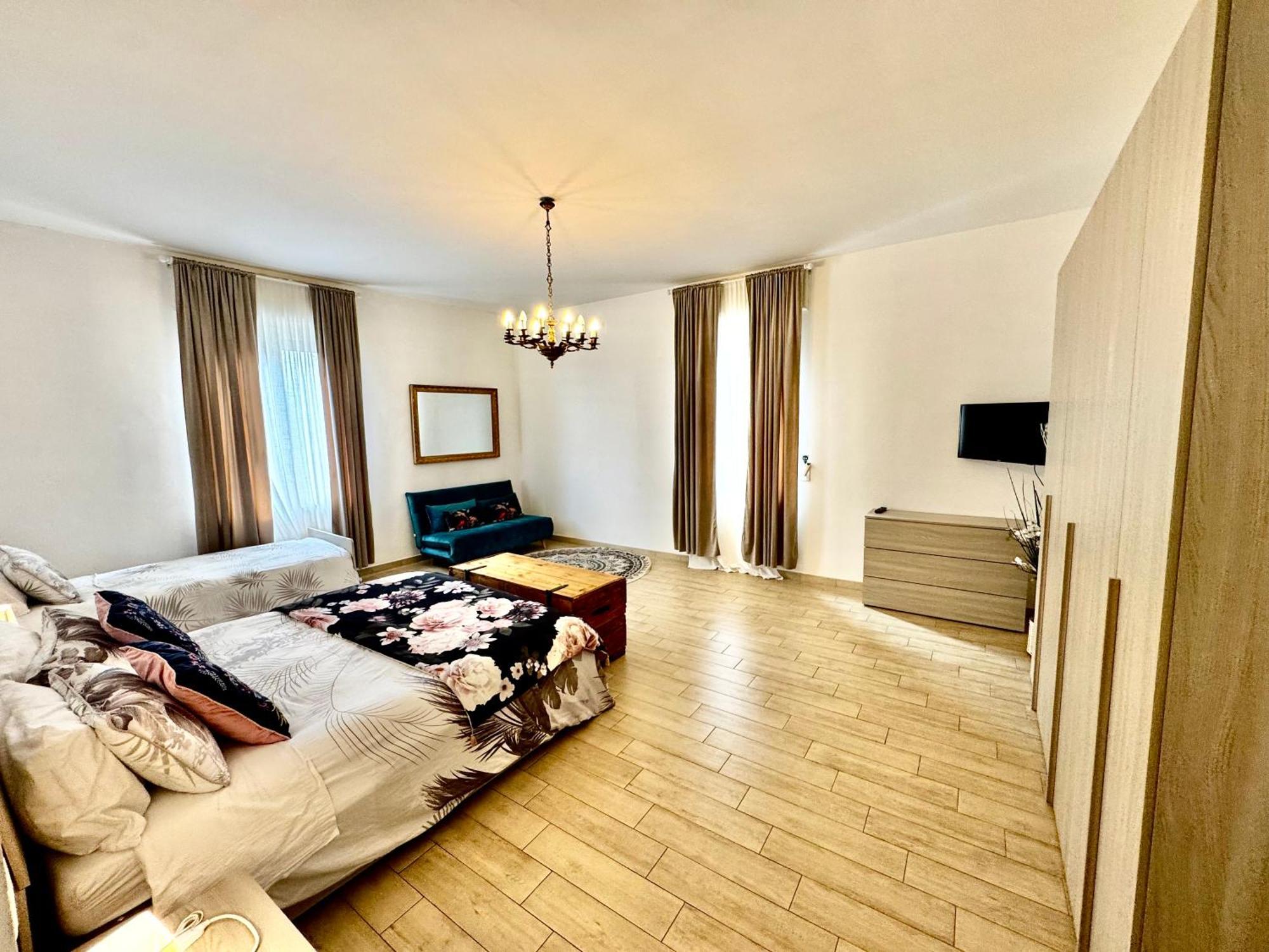 Appartamento La Casa Di Sarah Aspetta Voi Napoli Esterno foto