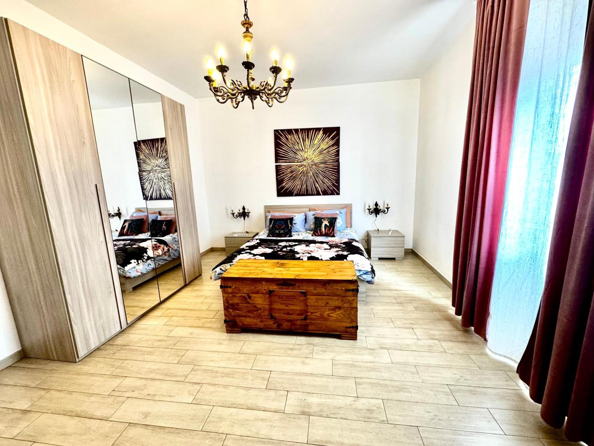 Appartamento La Casa Di Sarah Aspetta Voi Napoli Esterno foto