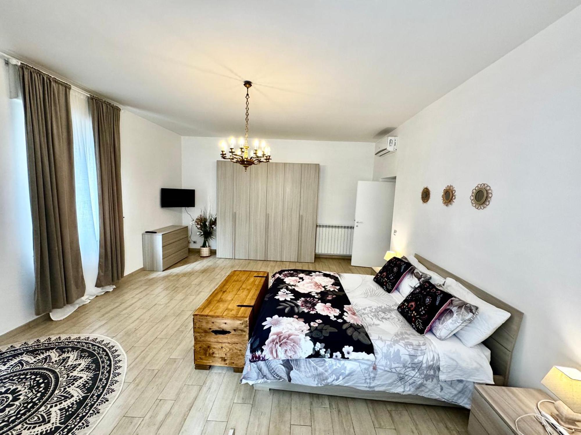 Appartamento La Casa Di Sarah Aspetta Voi Napoli Esterno foto