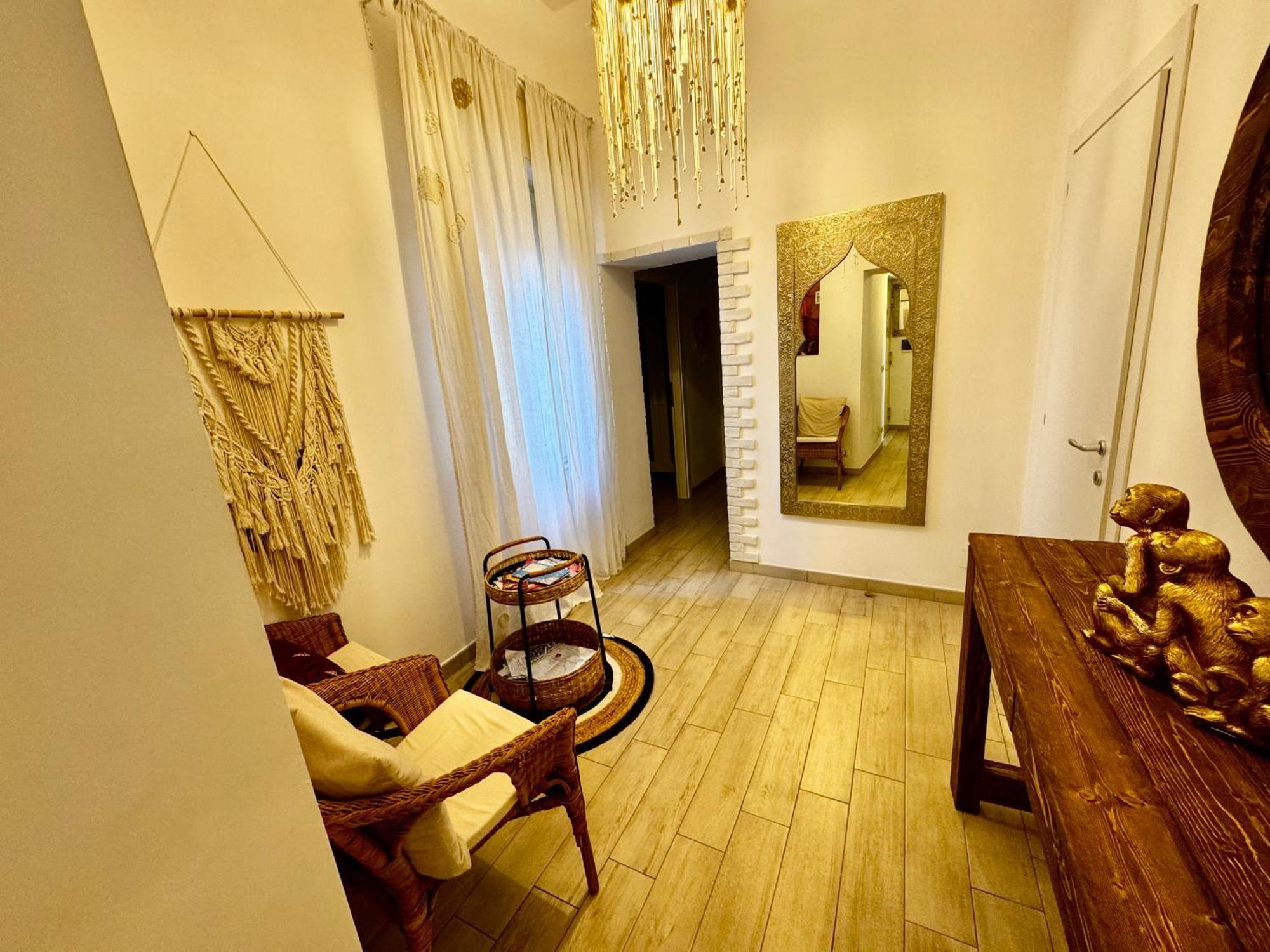 Appartamento La Casa Di Sarah Aspetta Voi Napoli Esterno foto
