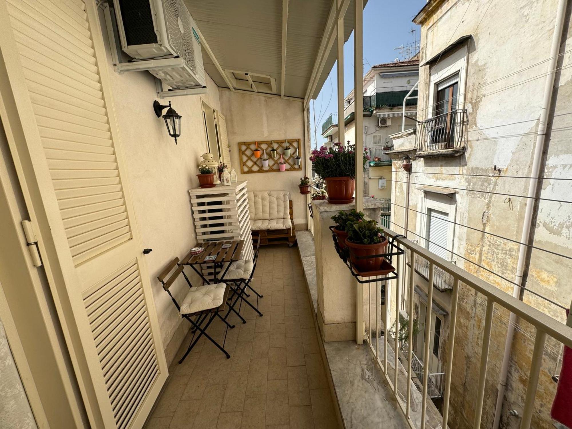 Appartamento La Casa Di Sarah Aspetta Voi Napoli Esterno foto