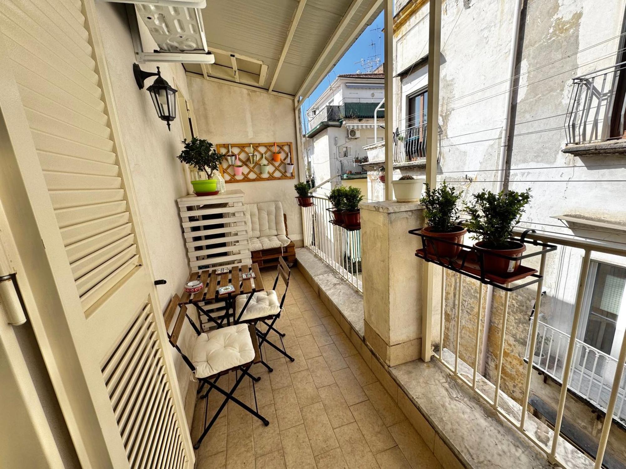 Appartamento La Casa Di Sarah Aspetta Voi Napoli Esterno foto